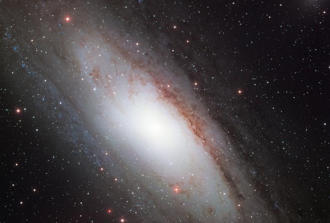 仙女座星系：揭示其真实样貌的最新研究